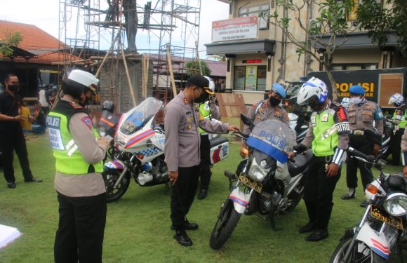 Pmeriksaan Kendaran Dinas Polres Gianyar Dilaksanakan Secara Rutin .