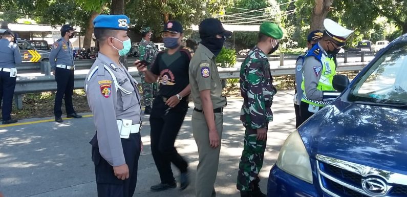 Polres Gianyar Intensifkan Penyekatan dan Pemeriksaan Saat Ops Ketupat Agung 2020 .
