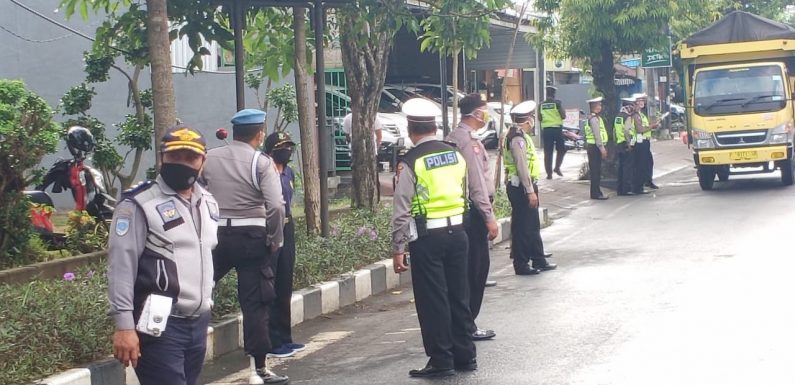 Polres Badung Perketat Pemeriksaan Kendaraan Menuju Luar Daerah.