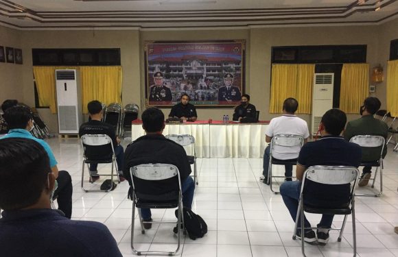 Kapolres Gianyar Pimpin Anev  Unit Opsnal Sat Reskrim  untuk evaluasi pelaksanaan tugas.