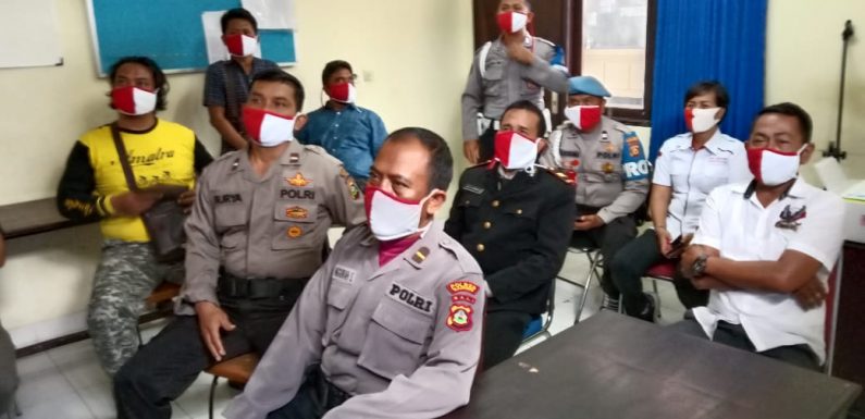 Polres Badung Dan Jajaran Kompak Nonton Bareng Upacara HUT RI Ke -75.