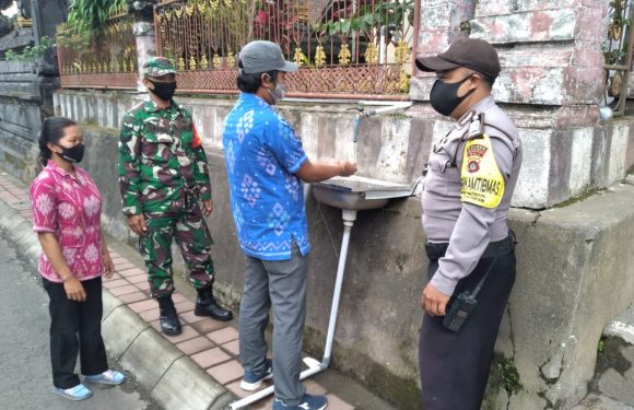 Aparat Keamanan Bersinergi Bergerak Ke Pelosok Desa Lakukan Operasi Yustisi Cegah Penyebaran COVID-19.