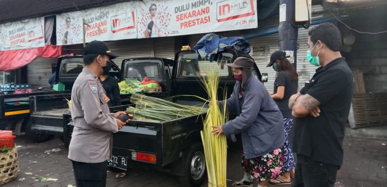Polres Badung Gelar Razia Masker di Pasar Mambal Kabupaten Badung.