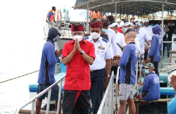 Gubernur Bali Meletakan Batu Pertama Pembangunan Pelabuhan Penyebrangan Bias Munjul di Nusa Ceningan.