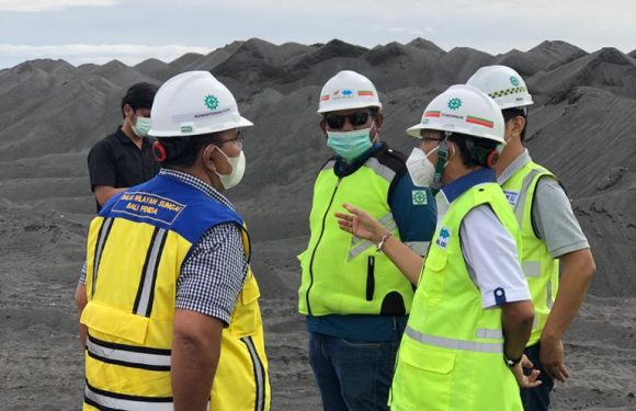 Gubernur Koster Tinjau Perkembangan Pembangunan Normalisasi Tukad Unda Kabupaten Klungkung.