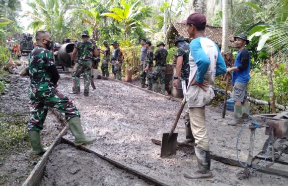 Dandim Pimpin Langsung Pengecoran Rabat Beton, Optimis Sasaran Fisik Selesai Tepat Waktu