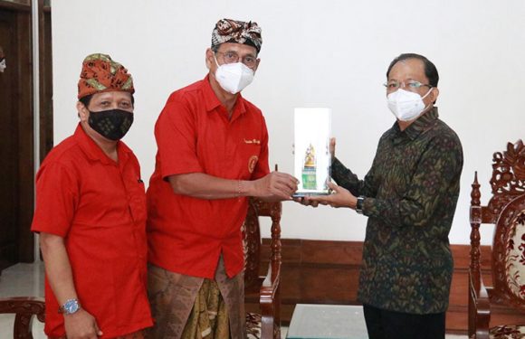 Yayasan Dwijendra Denpasar Luncurkan Program Aplikasi Bali Simbar, Dukung Pergub No.80 Tahun 2018.