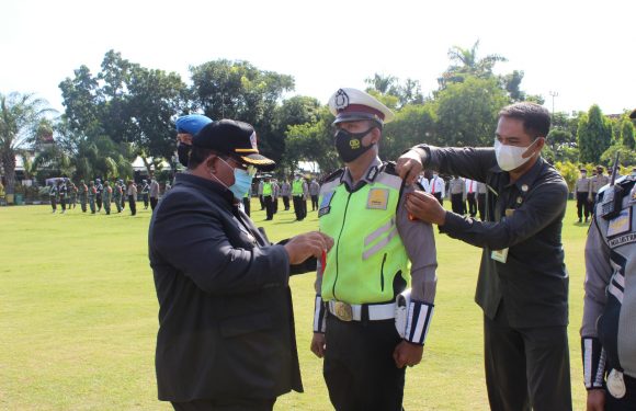 Bupati Buleleng Pimpin Apel Operasi Ketupat Agung 2021.