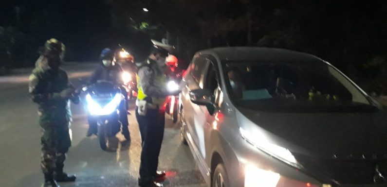 Arus Balik Pasca Idul Fitri 1442 H, Petugas Gabungan Intensifkan Pemeriksaan Di Beberapa Titik Pos Terpadu di Jembrana.