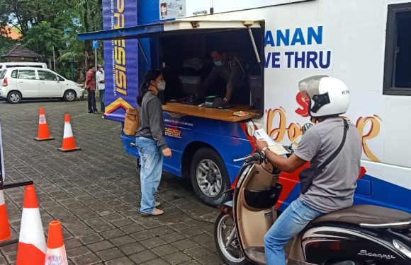 Warga Kota Denpasar Antusias Kunjungi Sim Drive Thru Di MPP