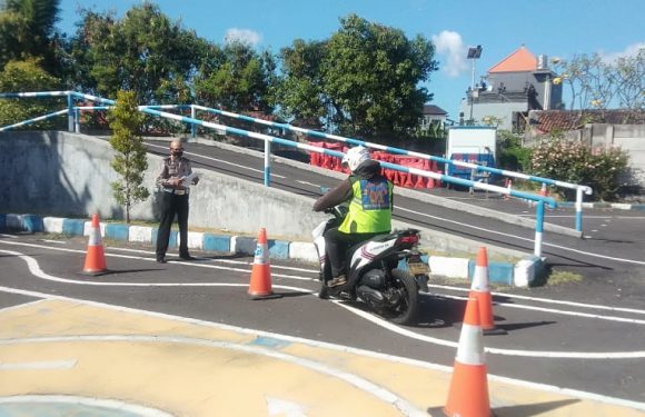 Satpas Polresta Denpasar Dalam Penerbitan SIM, Utamakan Edukasi Berlalu Lintas.