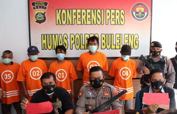 Polsek Seririt Mengamankan 5 Pelaku dan Sebuah Mobil Pengangkut Kayu Hutan Tanpa Ijin.
