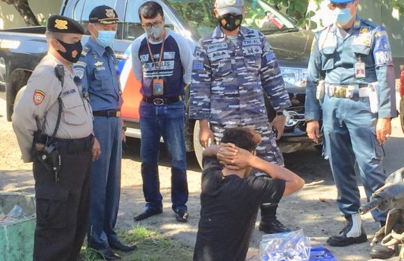Pendisiplinan Masyarakat, Personil Polsek Benoa  Memberikan Tindakan Kepada Pelanggar Prokes.