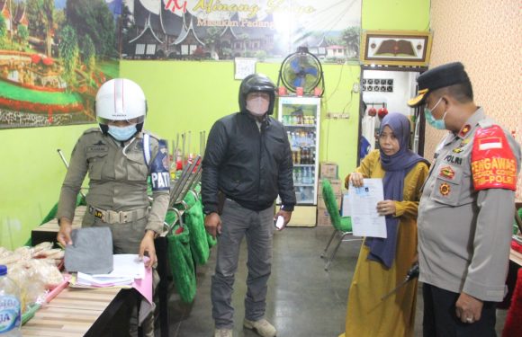 Penerapan PPKM Darurat , Dua Warung Masih Buka Diatas Pukul  20.00 Wita Ditindak Tegas,