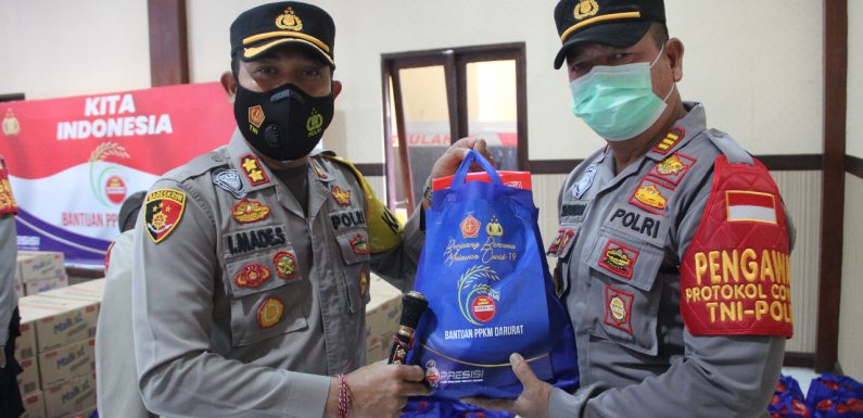 Kembali 2000 Paket Sembako Polri Didistribusikan Polres Buleleng Kepada Masyarakat Terdampak Covid 19.
