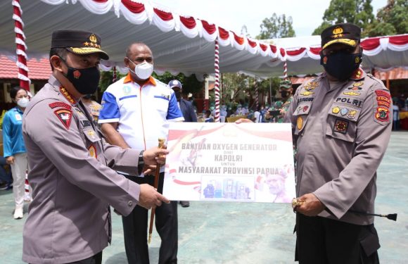 Kapolri Serahkan Oksigen Generator Bantu Penanganan Covid-19 di Papua