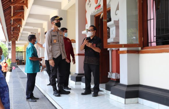 Kapolres Buleleng  Sidak  Penerapan Prokes Saat Proses Belajar Mengajar di Sekolah.