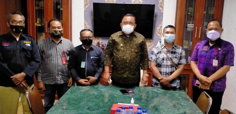 Bupati Jembrana Menerima Audensi Pengurus PJID Provinsi Bali.
