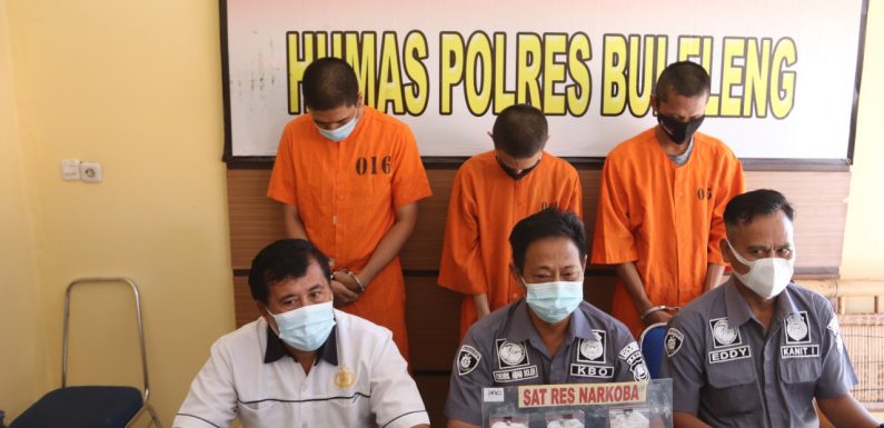 Satuan Reserse Narkoba Berhasil Mengamankan Pemesan Tembakao Gorila Melalui Jasa Pengiriman Barang.