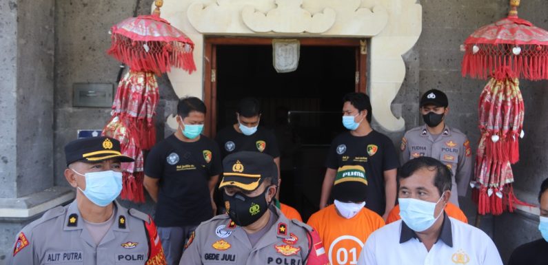 Polsek Seririt Amankan Puluhan Kayu Sonokeling Berbentuk Balok Hasil Penebangan Dari Kawasan Hutan