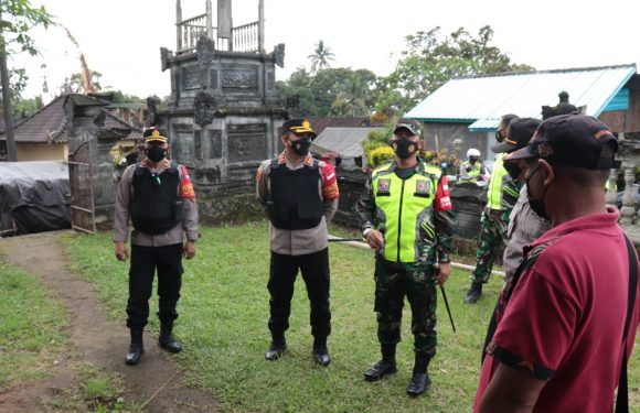 Dandim 1619/Tabanan bersama Kapolres Pimpin Patroli Gabungan TNI-Polri Pantau Pilkel 22 Desa di Tabanan. .