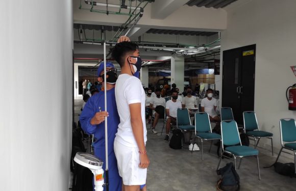35 Orang Calon Taruna Taruni Poltekip Dan Poltekim Jalani Tes Kesehatan di RS Bayangkara Denpasar.