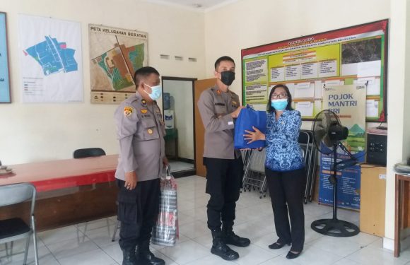 Kapolres Buleleng Sentuh Masyarakat Disabilitas Dengan Pemberian Sembako.