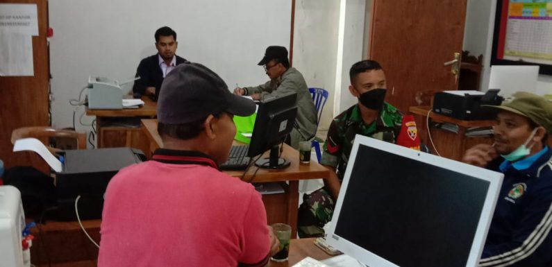 Babinsa Kodim 1616/Gianyar Sambangi Kantor Desa Kerta, Kecamatan Payangan.