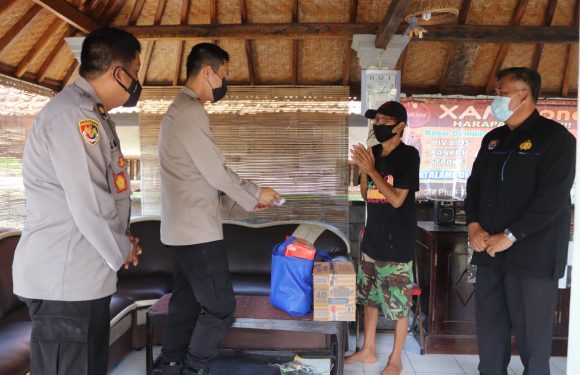 Kapolres Buleleng Sambangi Wartawan Senior.