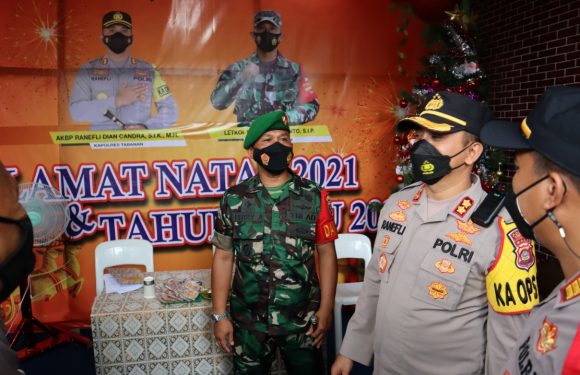 Dandim 1619/ Tabanan Bersama Kapolres Cek Pos Pam Natal Tekankan Prokes.