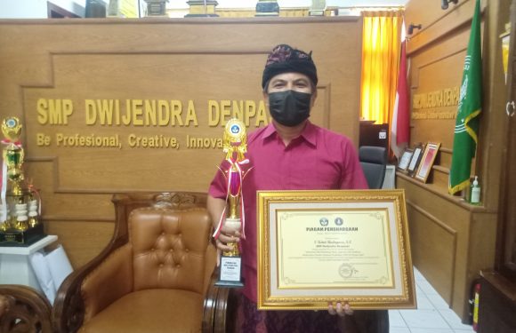 SMP Dwijendra Denpasar Gelar Kegiatan Pasraman Pada Pertengahan Semester.