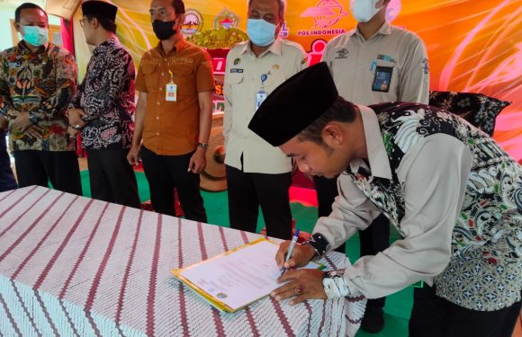 Komitmen Kembangkan Potensi Desa, BUMDes Cipta Sejahtera Desa Tlontoraja Pamekasan Di Launching
