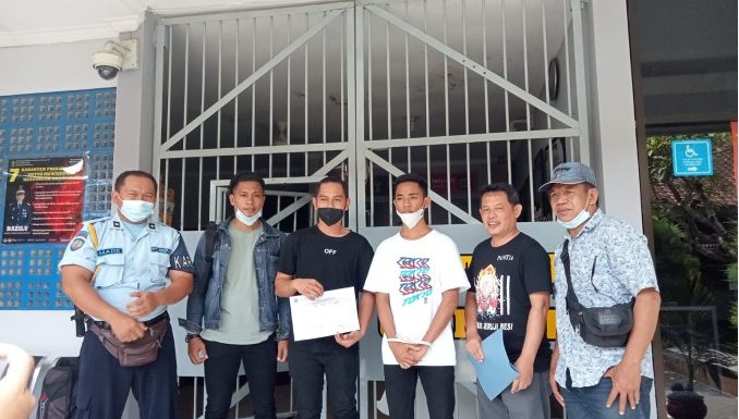 RUTAN GIANYAR SERAHKAN 1 ORANG WBP RUTAN BIMA KEPADA TIM BRIMOB POLDA NTB.