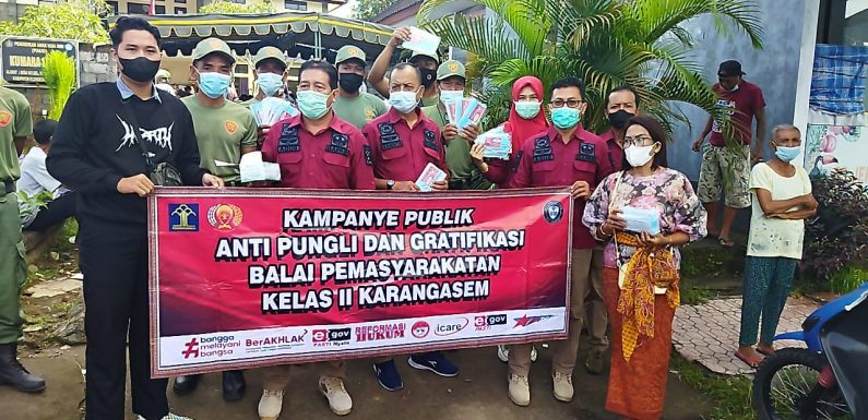 MELALUI BAPAS KARANGASEM, KANWIL KEMENKUMHAM BALI DENGUNGKAN LAYANAN ANTI PUNGLI DAN GRATIFIKASI DI KANTOR DESA GELGEL.