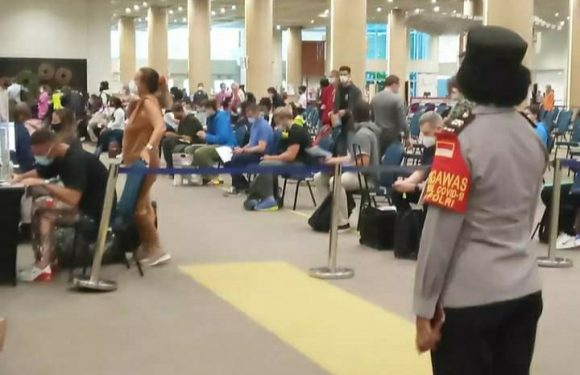 Pengamanan Polres Bandara Pasca Pemberlakuan Aturan Pemerintah Tanpa Karantina Bagi PPLN.