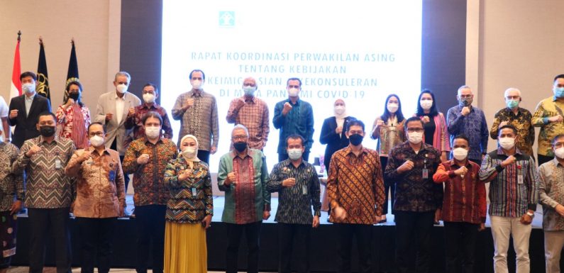 Dirjen Imigrasi Menggelar Rapat Koordinasi Perwakilan Asing Wilayah Bali, Tentang Kebijakan Keimigrasian dan Kekonsuleran Pada Masa Pandemi Covid – 19.