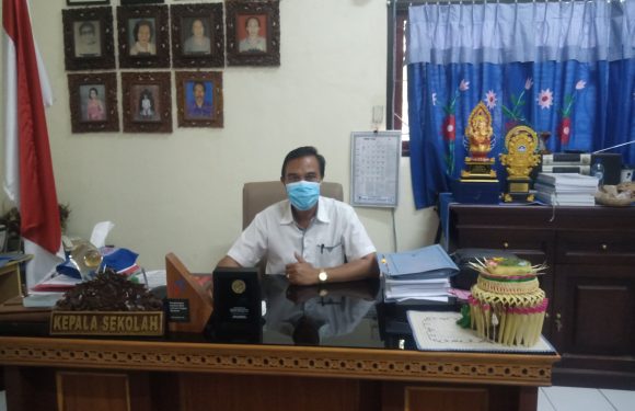 Pelaksanaan Ujian Sekolah Secara Daring di SMK 3 Denpasar Benjalan Dengan Baik.