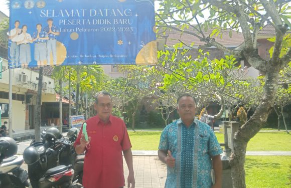 SMA Dwijendra Denpasar Mencetak  Siswa Yang Berprestasi, Cerdas dan Berkarakter.