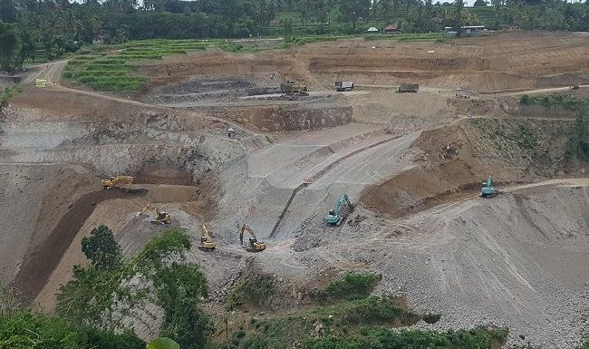 Progres bendungan Tamblang Kabupaten Buleleng Sudah Mencapai 71 persen.