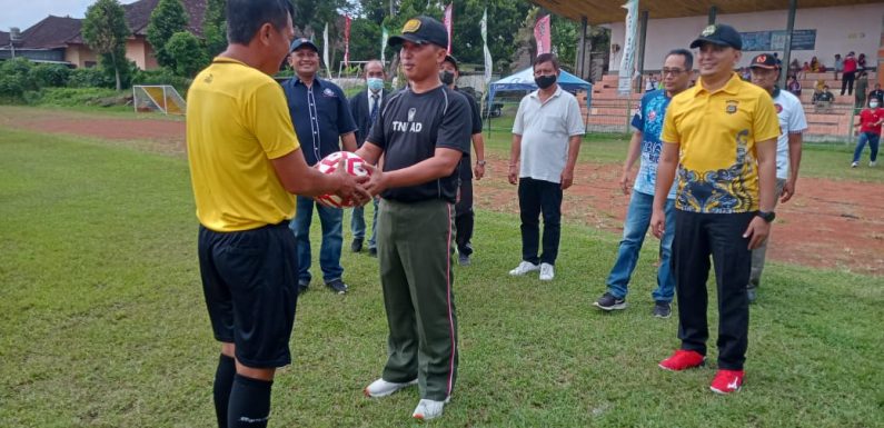 Dandim  Opening Ceremony Liga Santri PSSI tahun 2022 di wilayah Kodim 1619/Tabanan.