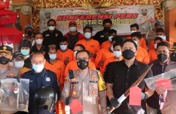 Polresta Denpasar Amankan 11 Pelaku Kasus Pengeroyokan.