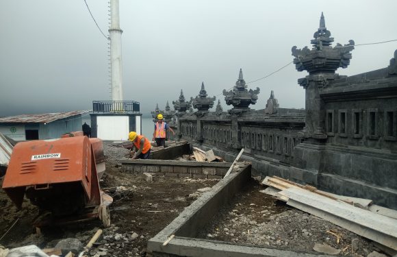 Proyek  Pengerjaan Dermaga Boat Danau Beratan Tahap V di Bedugul  Kabupaten Tabanan Mencapai Progres 25 Persen.