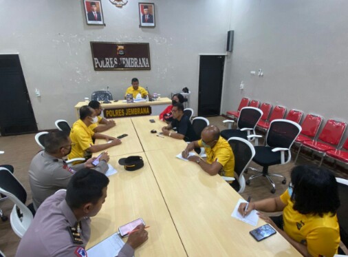 Polres Jembrana Bentuk Satgas Penanggulangan Penyakit Mulut dan Kuku Pada  Ternak Sapi.