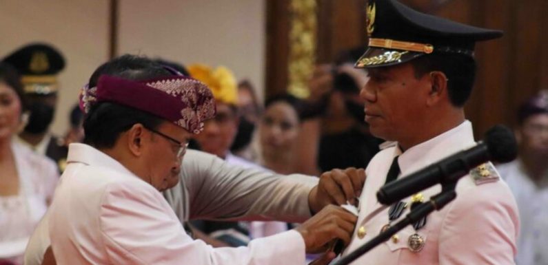 Gubernur Koster Resmi Lantik, I Ketut Lihadnyana Sebagai Pj Bupati Buleleng.