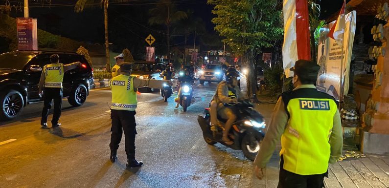 Kapolsek Densel Pimpin Giat KRYD Amankan 3 unit Sepeda Motor tanpa surat.