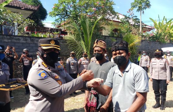 Memperingati Hari Polwan Ke 74 Berikan 4 Unit Bantuan Bedah Rumah Dan Sembako Kepada Lansia.