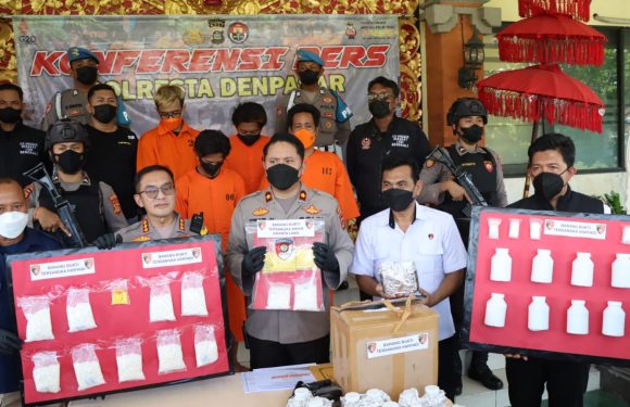 Polresta Denpasar Amankan Empat Pengedar Obat-obatan Farmasi Tanpa Izin