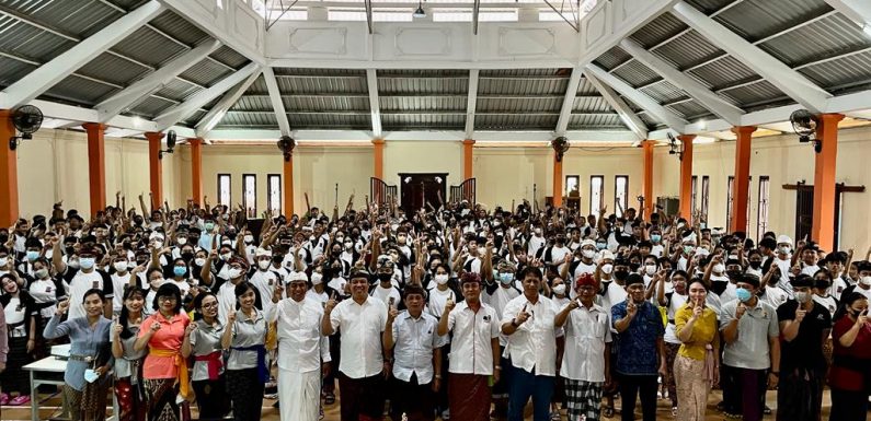 Kegiatan Pasraman Kilat di harapkan Dapat Meningkatkan Keimanan dan Ketakwaan Siswa Terhadap Tuhan Yang Maha Esa.