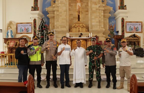 Pastikan Kemanan Dan Kenyamanan Beribadah, Forkompinda Buleleng Lakukan Seterilisasi.