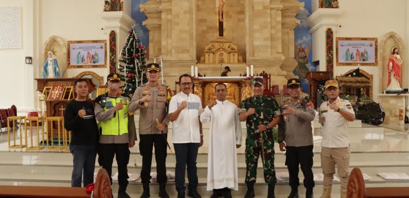 Pastikan Kemanan Dan Kenyamanan Beribadah, Forkompinda Buleleng Lakukan Seterilisasi.